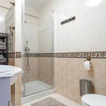 In With Wifi * Fuengirola